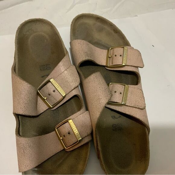 Arizona Birkenstock Washed Metallic Rose Gold Sandals, size 40 L9/ M7 - Picture 9 of 10